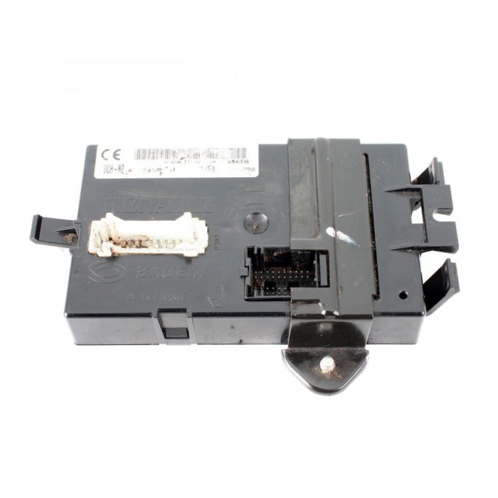 Boite à Fusibles Calculateur BSI Pour Renault Trafic II 2.5 DCI 8200374949