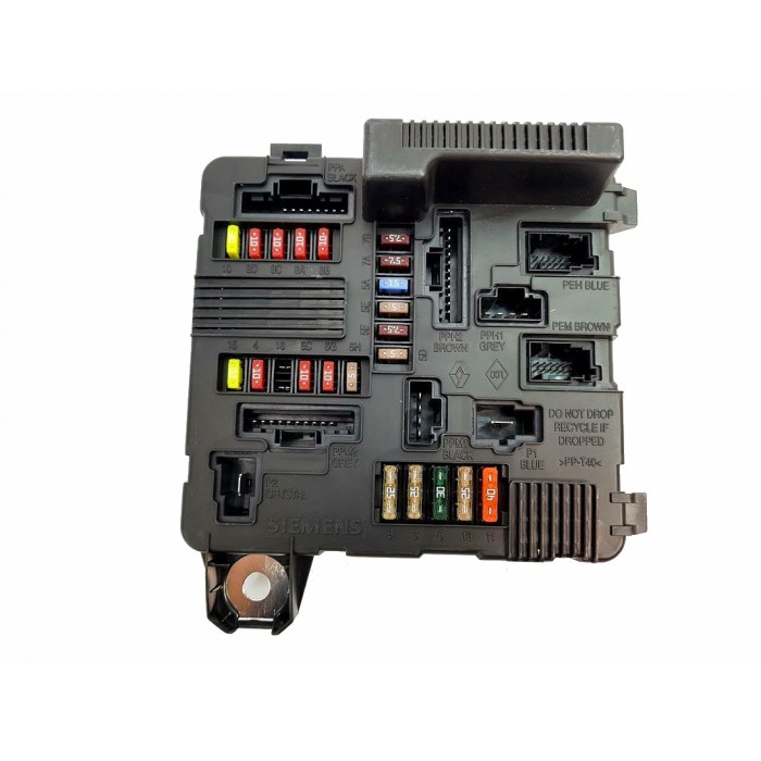 Bloc BSM Boitier Fusible Pour Renault Megane II 1.5 DCI 8200262385 8200306033