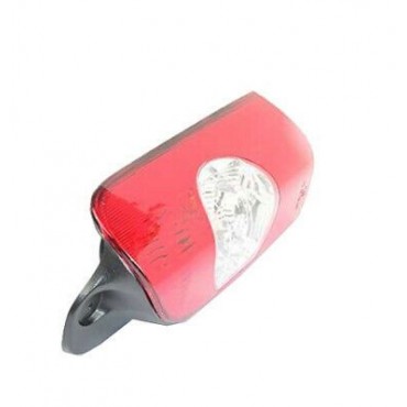 Feu arrière Droit NISSAN...