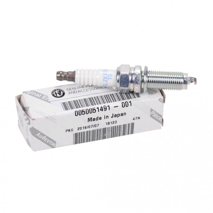 Bougie d'Allumage Pour Alfa Romeo Giulia Stelvio 68292346AA, 50051491