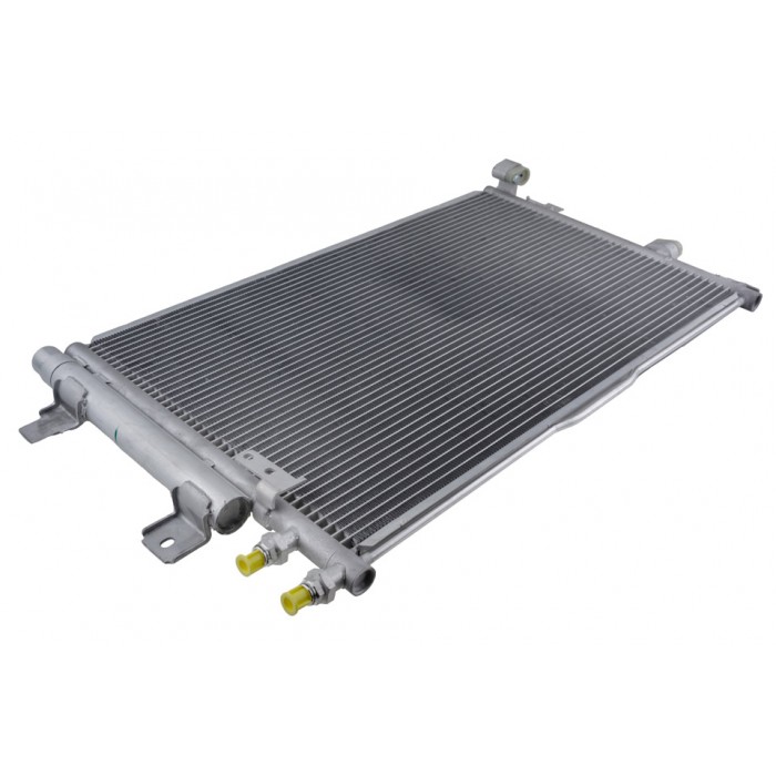 Condenseur de Clim Pour Chrysler Pacifica 2006-2008 68002779AB 68002779AA