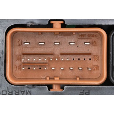 Boitier de Fusibles Pour Citroën Berlingo Jumpy II Peugeot Partner 6500FR