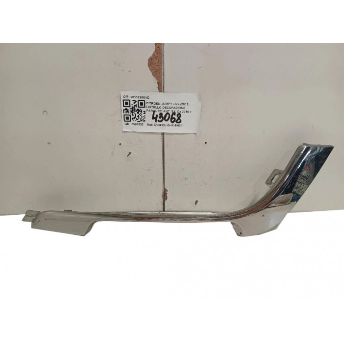 Baguette Moulure Pare Choc Avant Droit Pour Peugeot Traveller